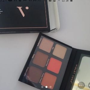 Violet Voss eyeshadow pallete